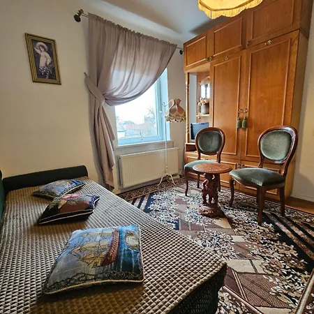 Apartment For Rent Near Station *