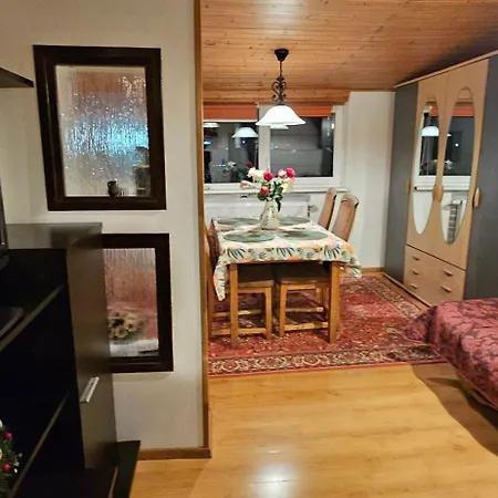 For Rent Near Station Apartment *